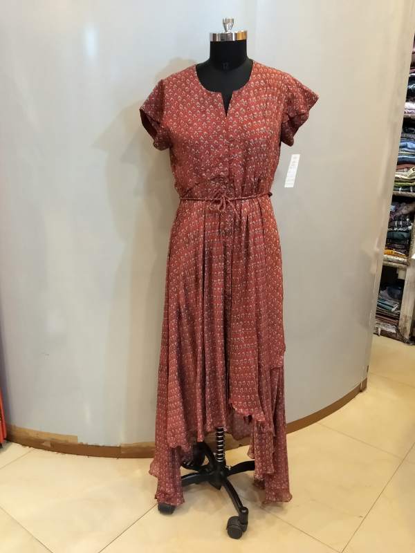 Printed dress in viscose fabric