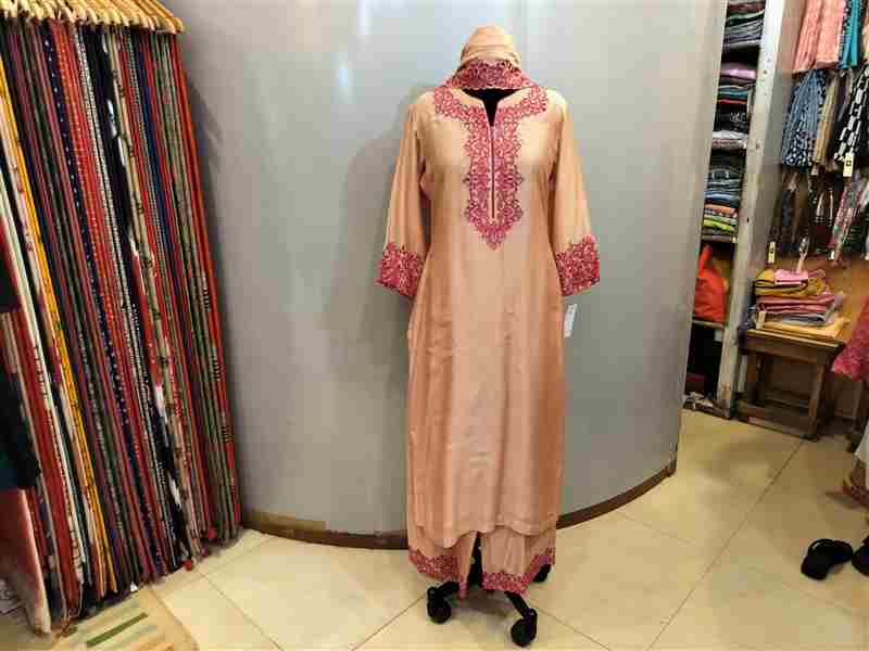 Silk suit with cutwork